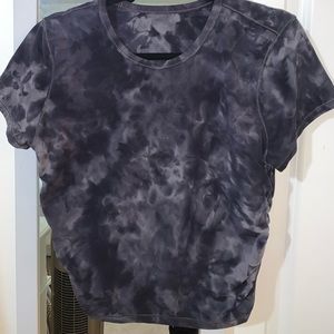 Lululemon deep navy crop top with ruched sides